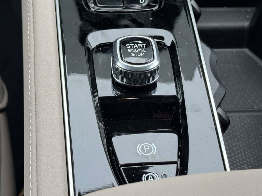 New 2026 Volvo XC90 B6 Plus AWD/4WD image 7