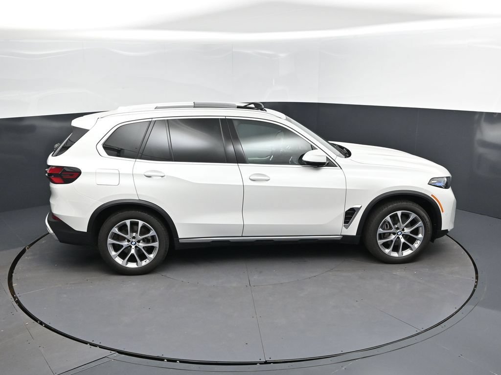 Certified 2026 BMW X5 xDrive40i w/ Climate Comfort Package AWD/4WD image 35