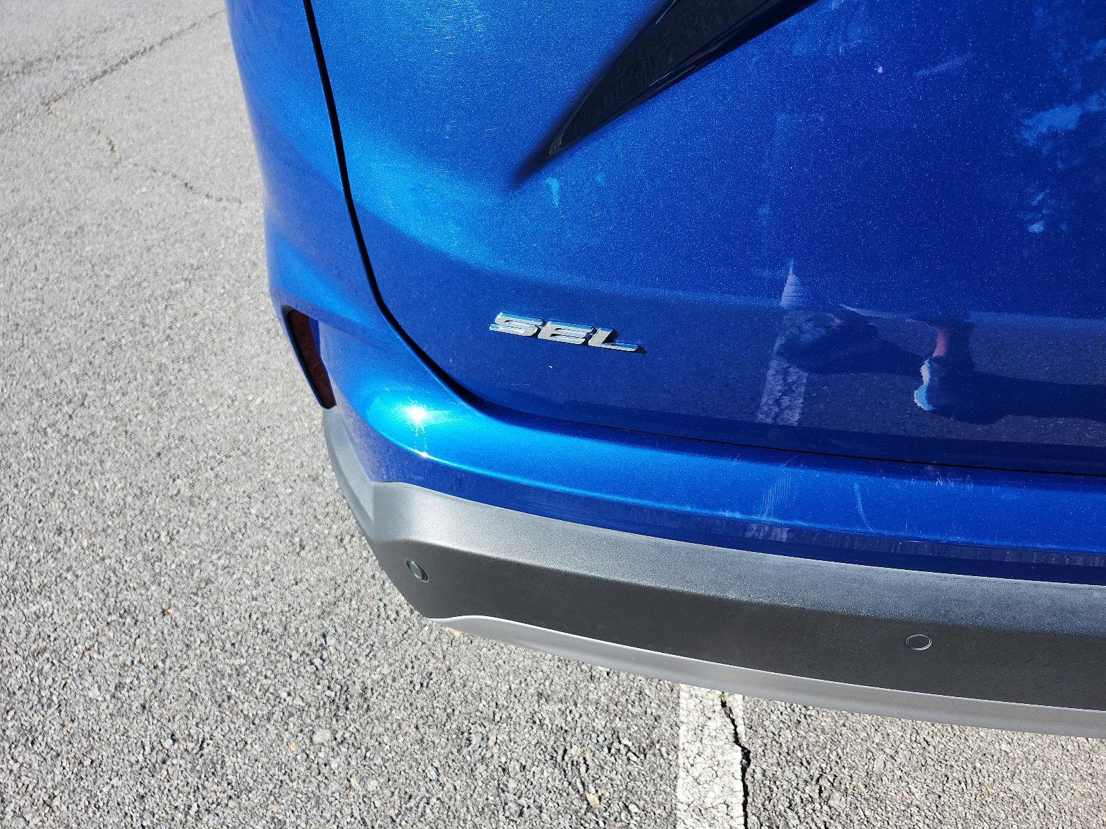 Used 2024 Ford Edge SEL image 4