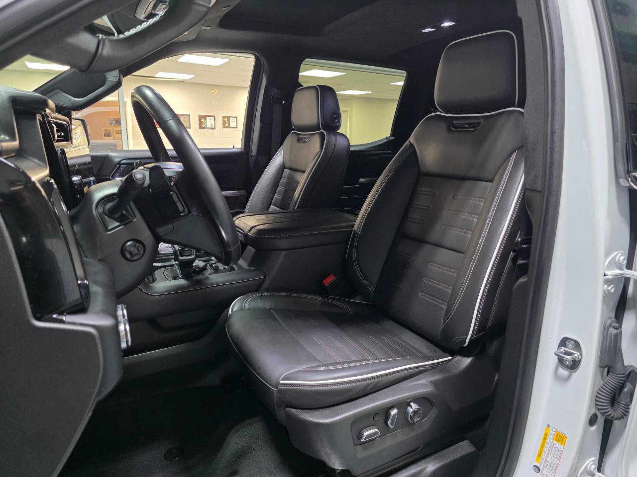 Used 2024 GMC Sierra 1500 AT4X AWD/4WD image 13
