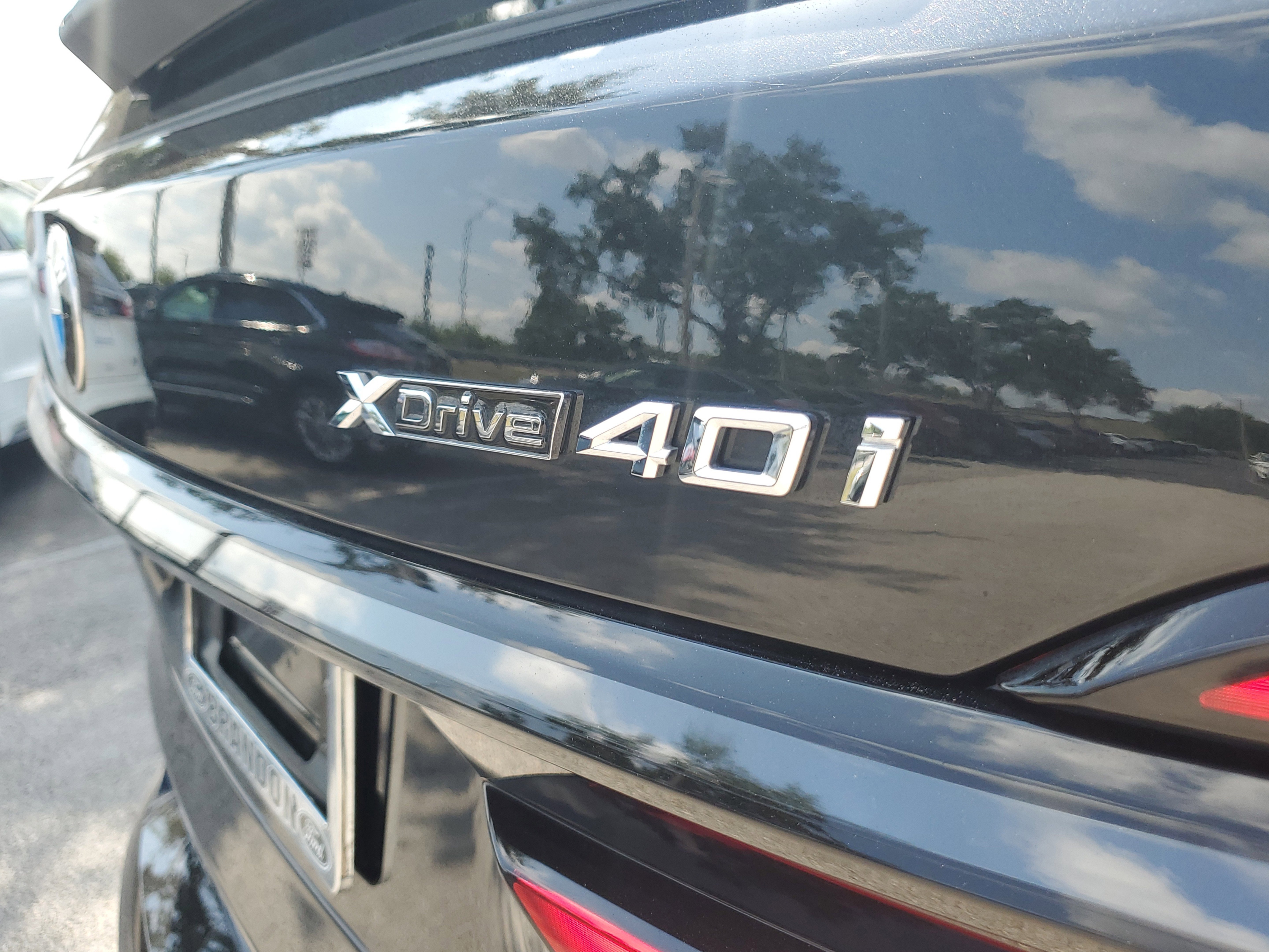 Used 2025 BMW X7 xDrive40i w/ M Sport Package image 9