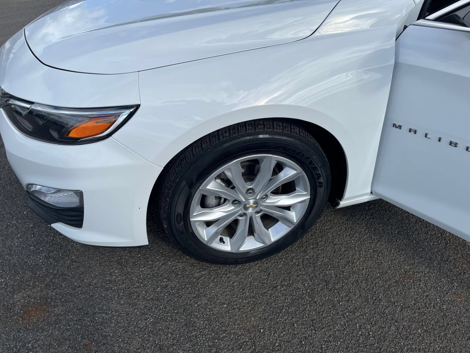 Used 2024 Chevrolet Malibu LT FWD image 31