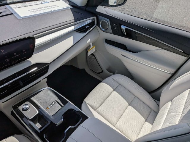 New 2027 Buick Enclave Avenir w/ LPO, Floor Liner Package AWD/4WD image 19