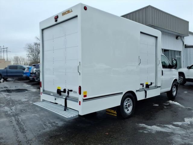 New 2025 GMC Savana 3500 w/ Power Convenience Package image 5