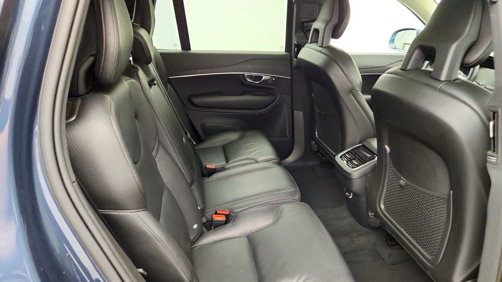 Used 2020 Volvo XC90 T6 Momentum AWD/4WD image 26