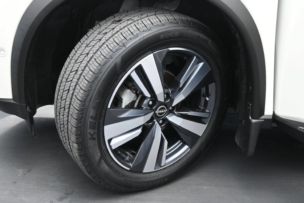 Used 2023 Nissan Rogue SL w/ SL Premium Package FWD image 22