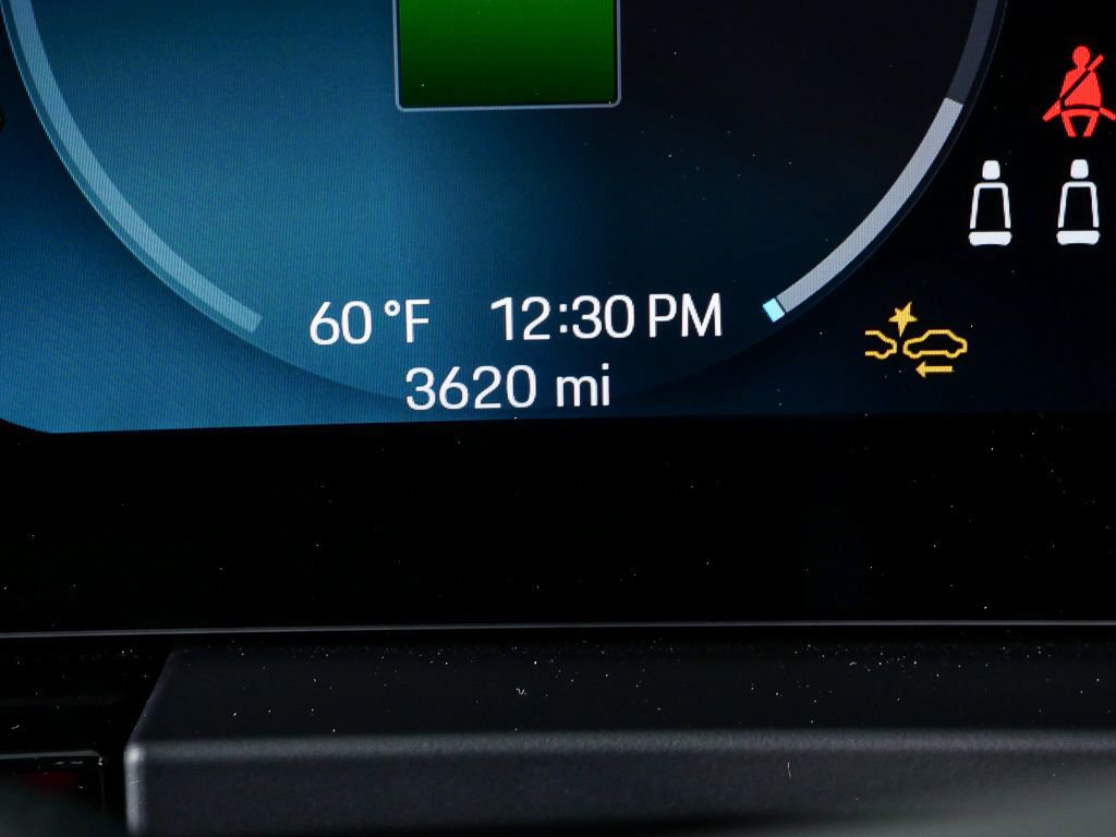 Certified 2025 Porsche Macan Electric image 12