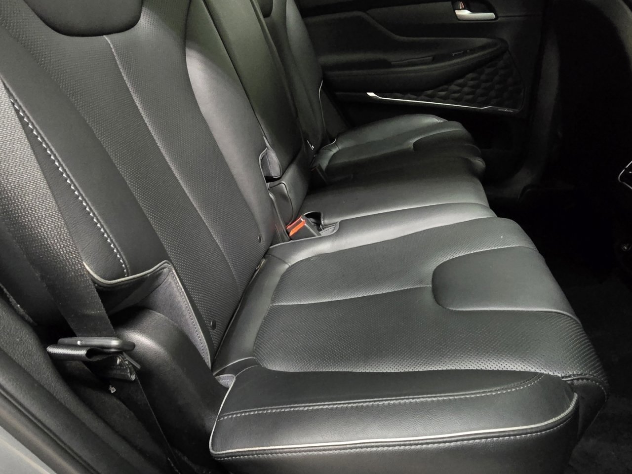 Used 2023 Hyundai Santa Fe Limited image 19