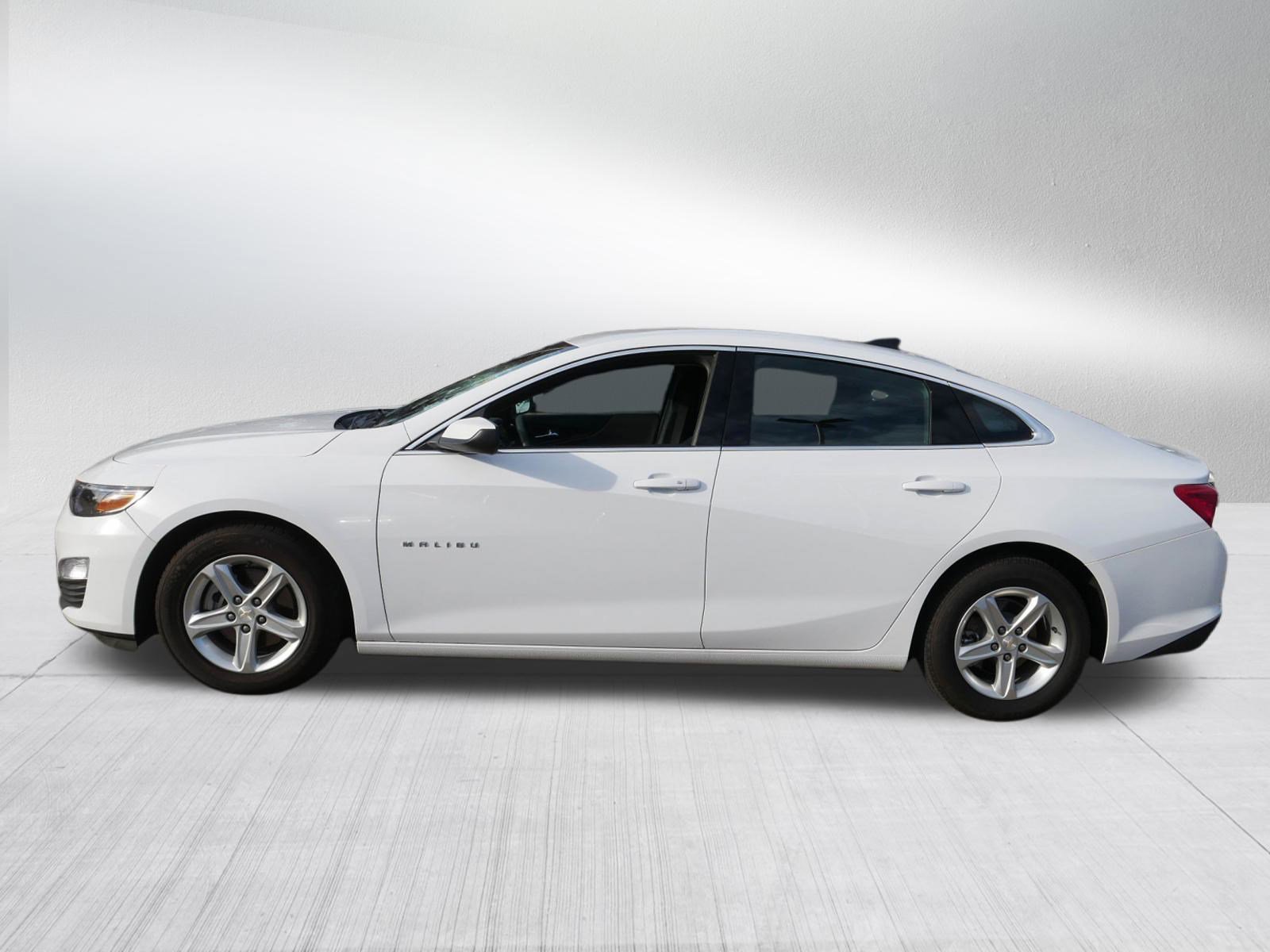 Used 2023 Chevrolet Malibu LS w/ Driver Confidence Package image 4