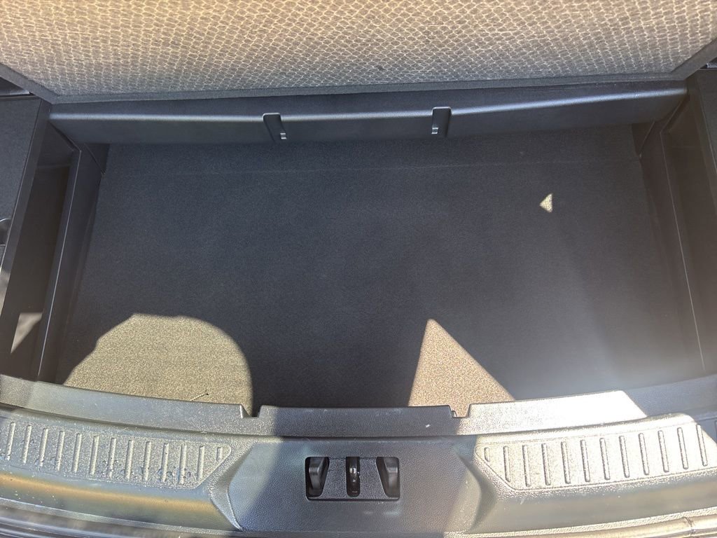 Used 2022 Ford Explorer Limited w/ Equipment Group 301A image 16