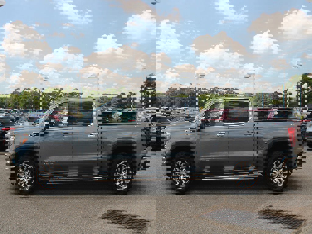 Used 2022 GMC Sierra 1500 SLT image 11