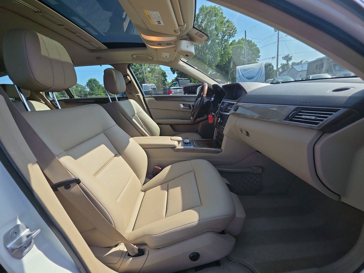Used 2011 Mercedes-Benz E 350 4MATIC Wagon image 8