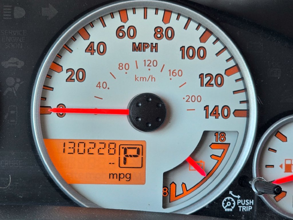Used 2011 Nissan Frontier PRO-4X AWD/4WD image 30