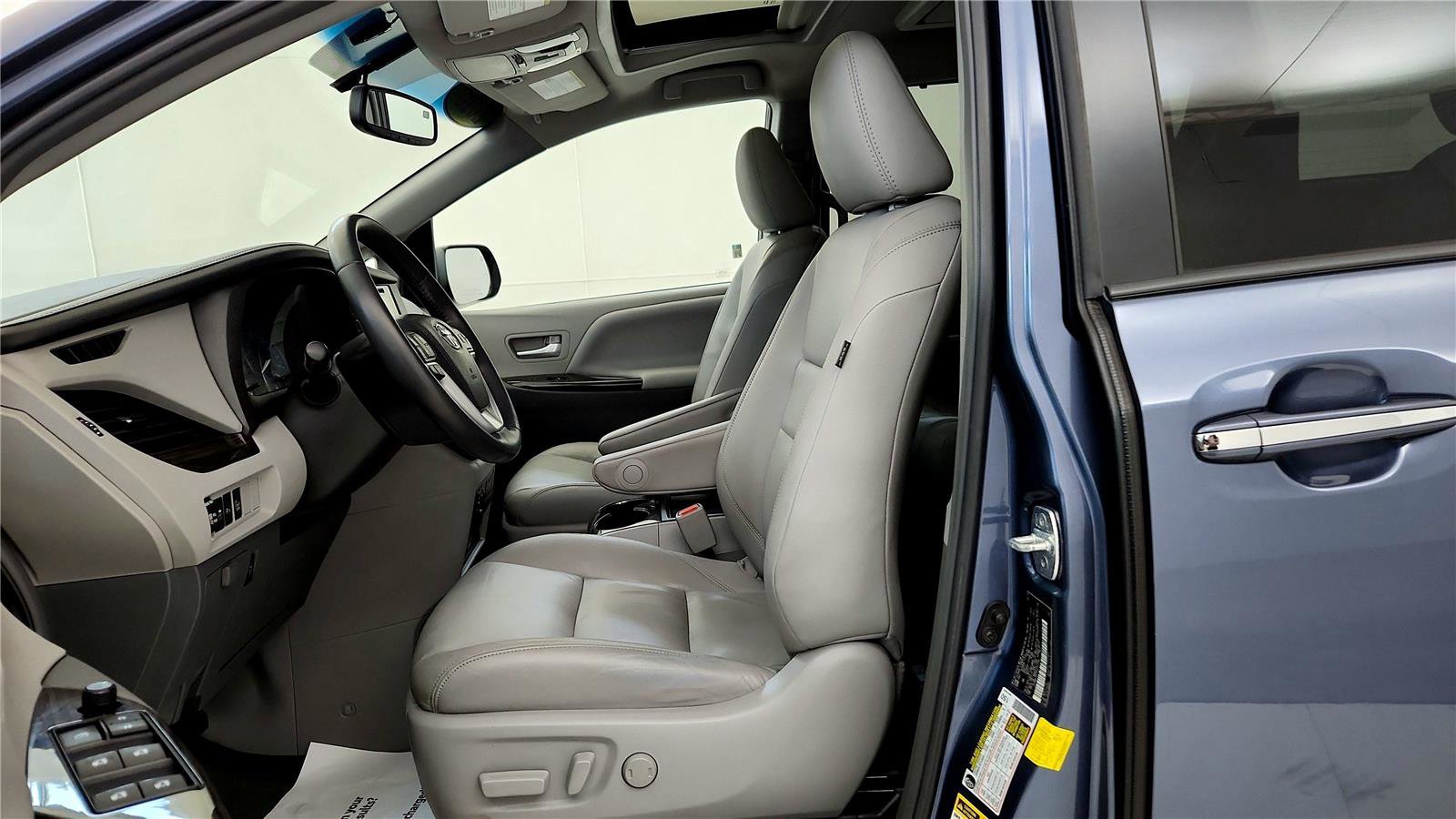 Used 2016 Toyota Sienna XLE Premium w/ Protection Package AWD/4WD image 26