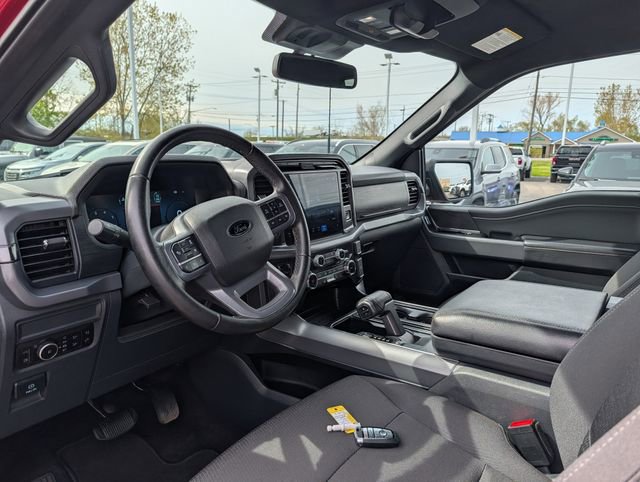 Used 2025 Ford F150 XLT w/ Equipment Group 302A MID AWD/4WD image 13