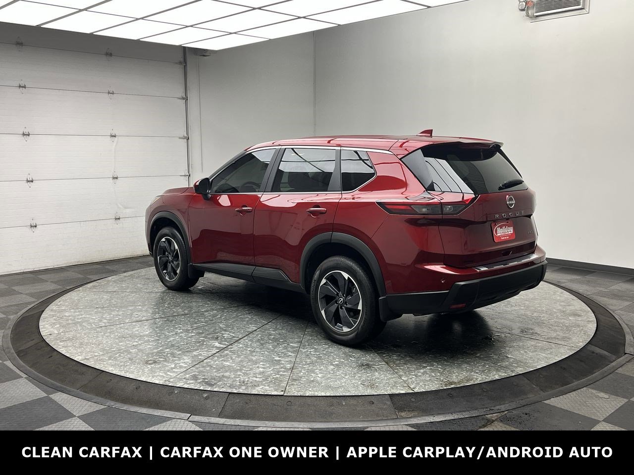 Used 2025 Nissan Rogue SV image 2