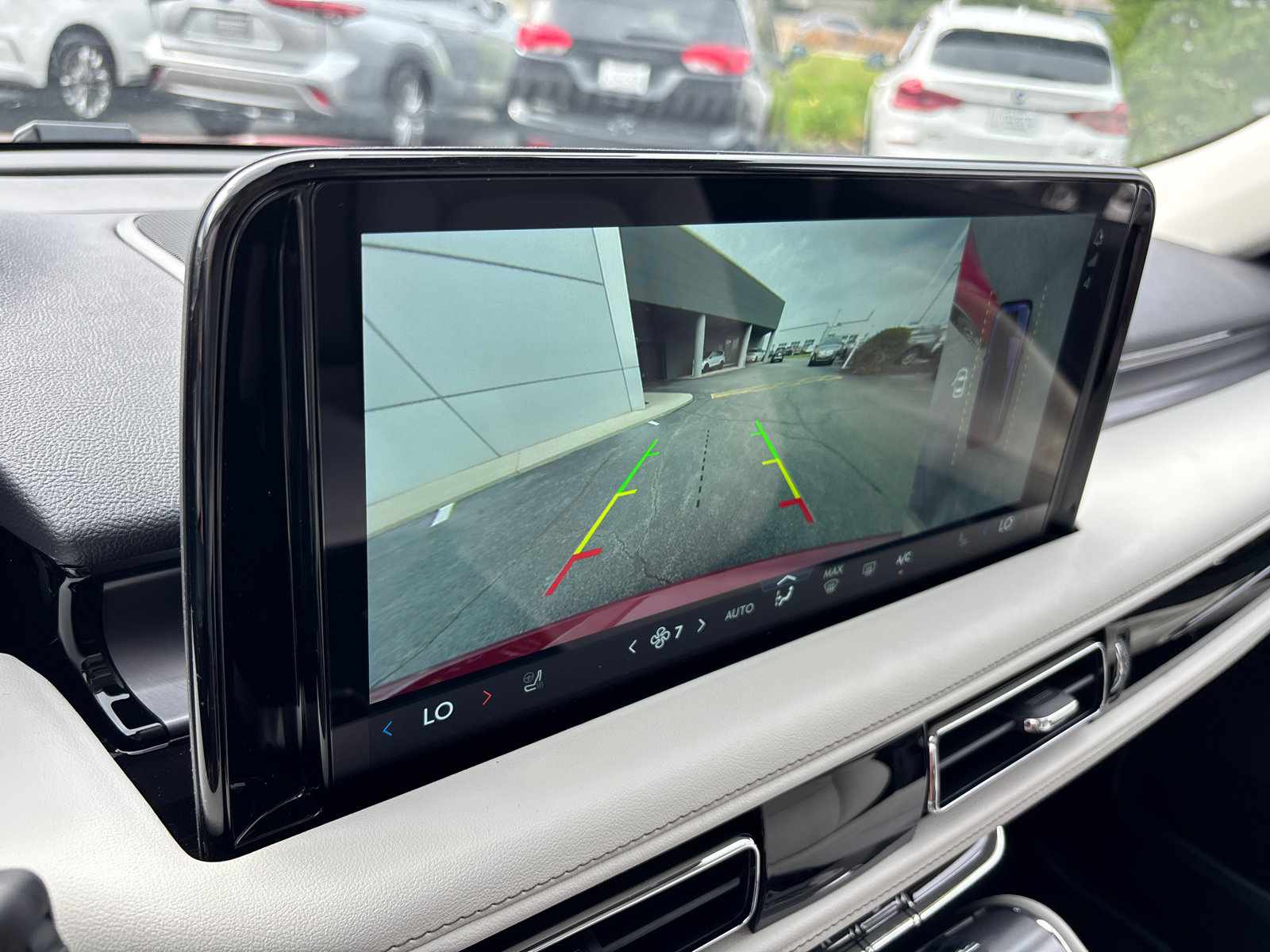 New 2026 Lincoln Aviator AWD image 20