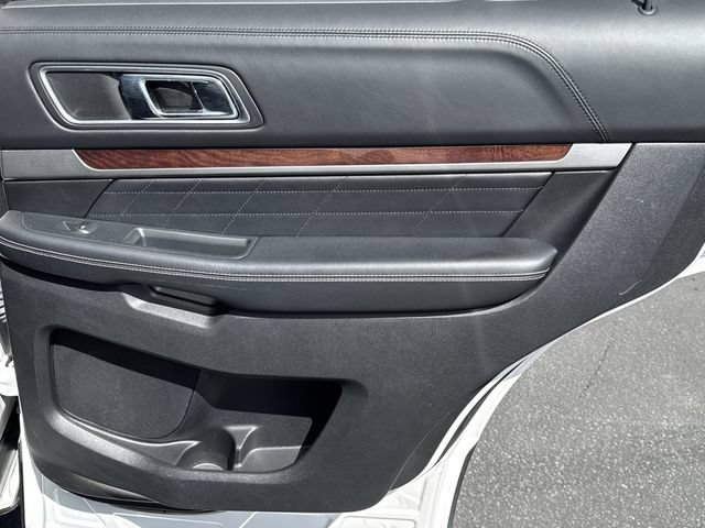 Used 2017 Ford Explorer Platinum AWD/4WD image 25