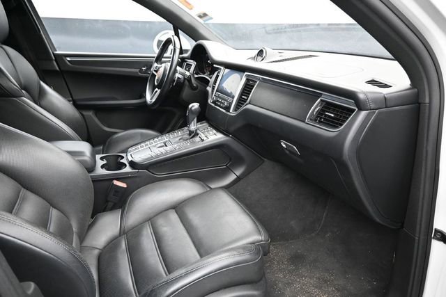 Used 2018 Porsche Macan GTS AWD/4WD image 16