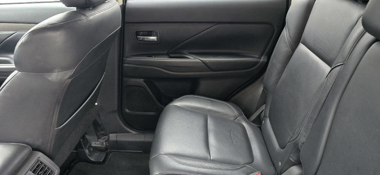 Used 2020 Mitsubishi Outlander SEL image 14