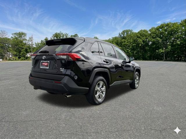 Used 2025 Toyota RAV4 XLE w/ Weather Package AWD/4WD image 9