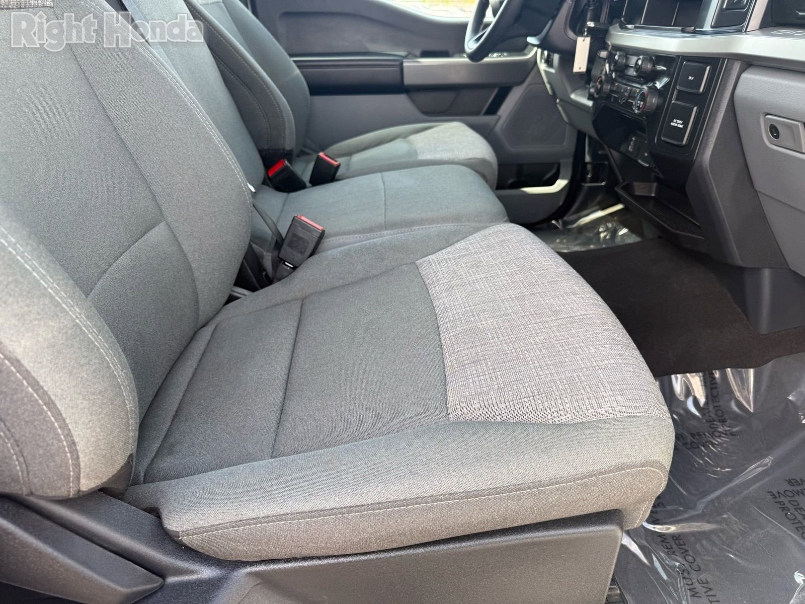 Used 2025 Ford F250 XLT image 30