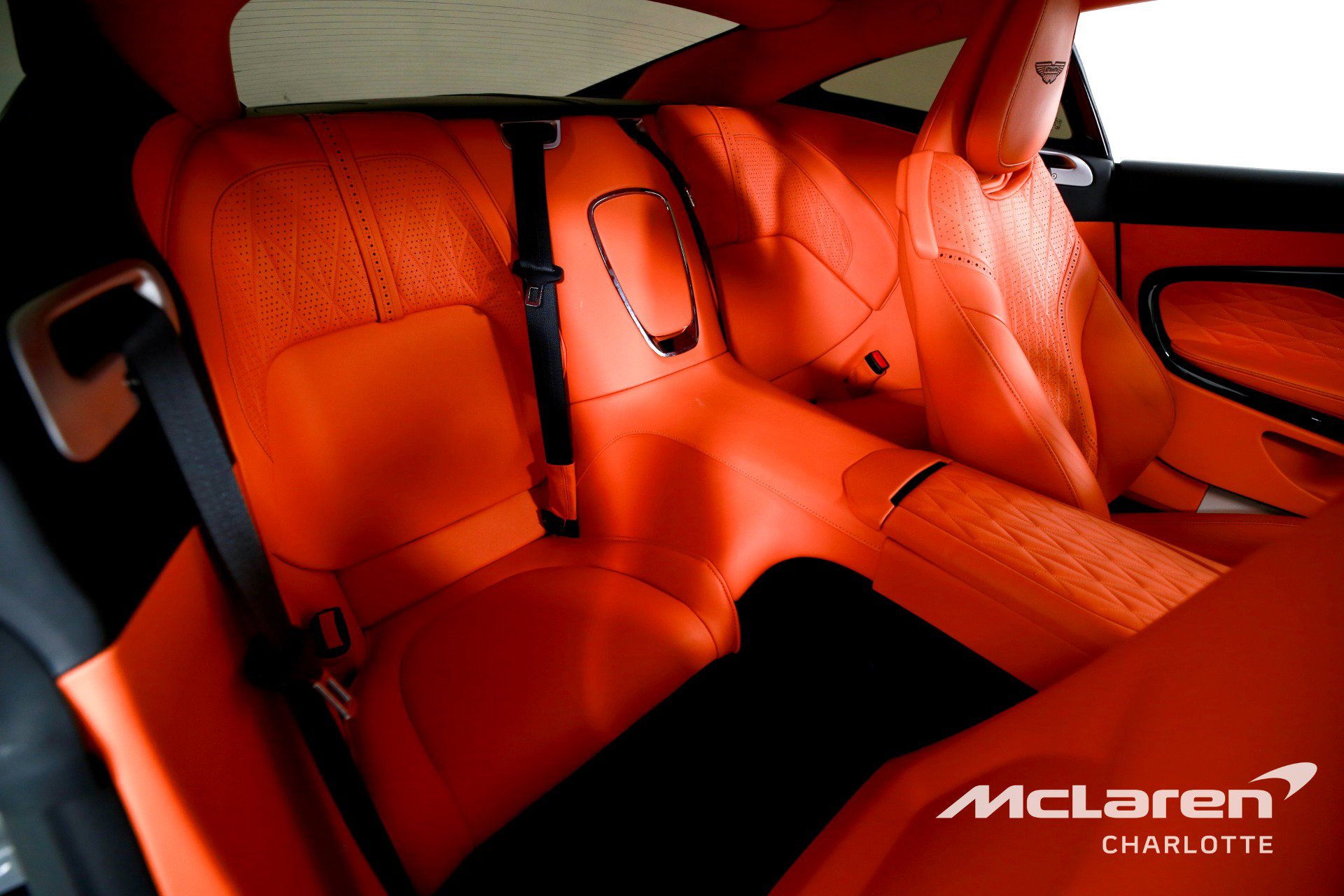 Used 2024 Aston Martin DB12 Coupe image 22