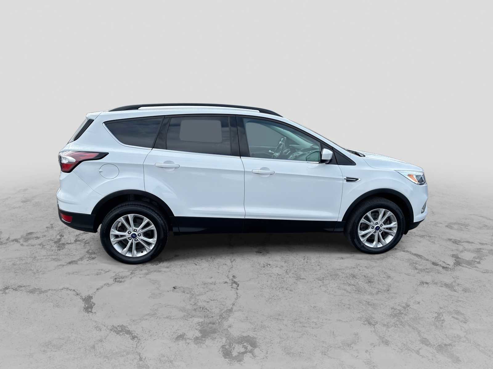 Used 2018 Ford Escape SE AWD/4WD image 9
