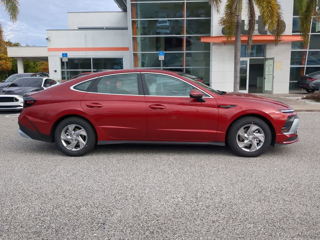 New 2026 Hyundai Sonata SE FWD image 8