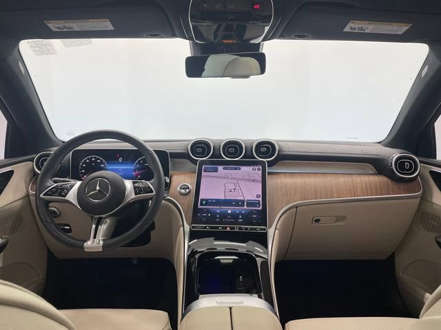 Used 2024 Mercedes-Benz GLC 300 4MATIC image 6