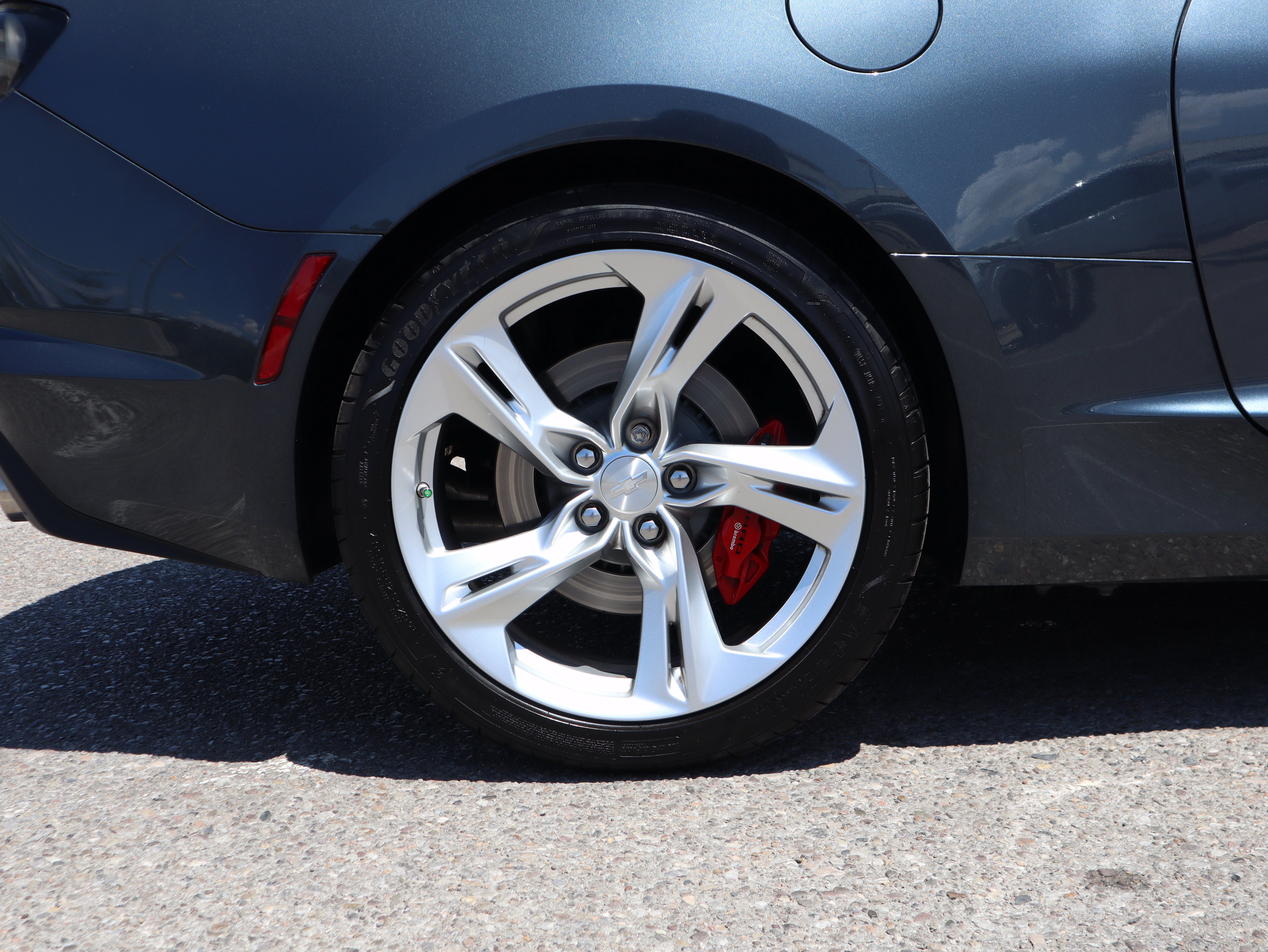 Used 2022 Chevrolet Camaro SS RWD image 12