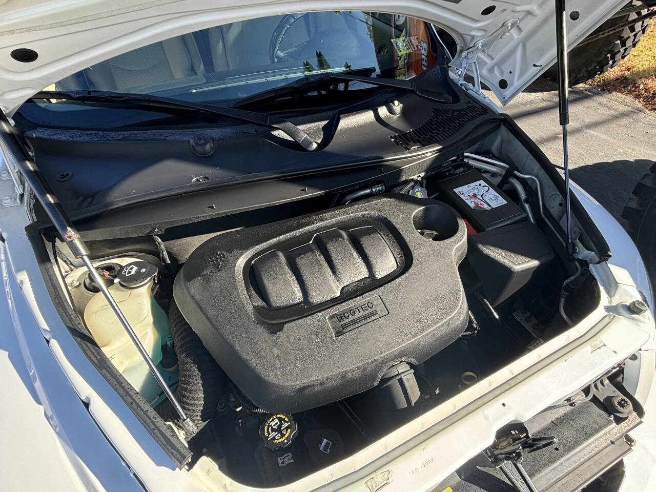 Used 2010 Chevrolet HHR LT image 19