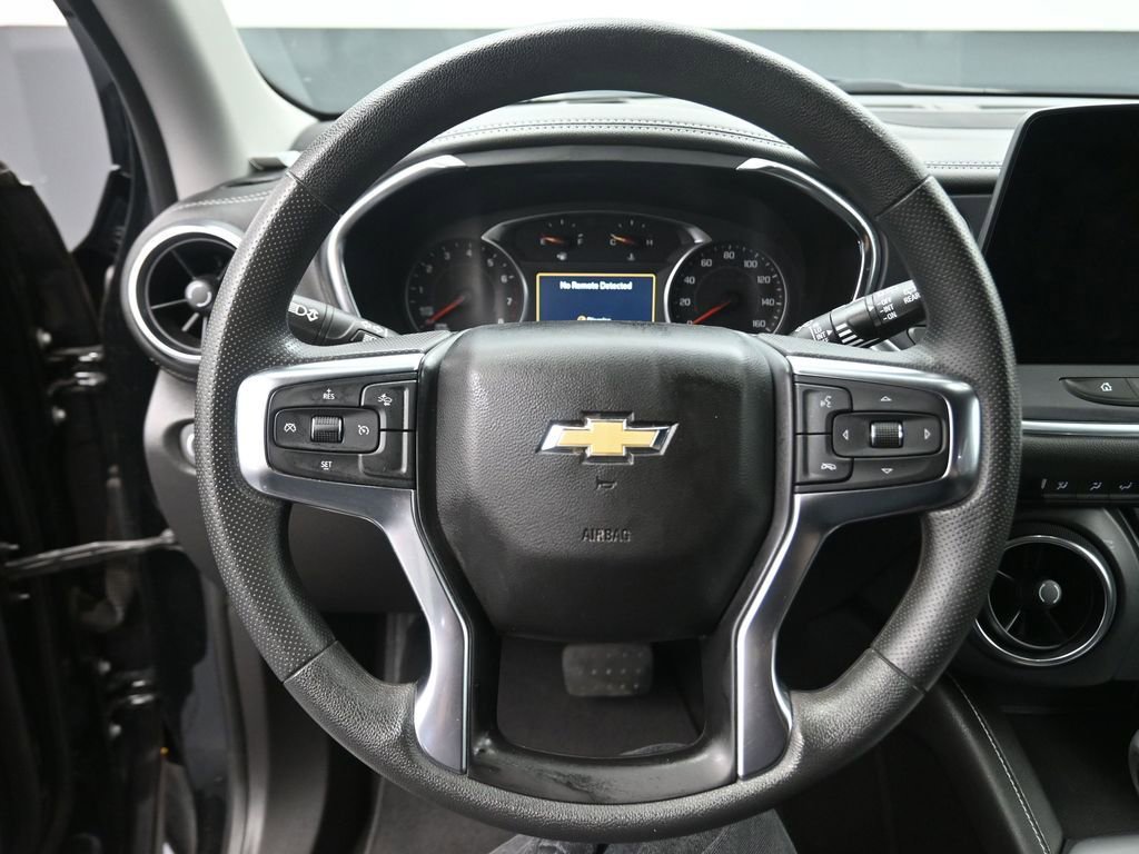 Used 2025 Chevrolet Blazer LT FWD image 6