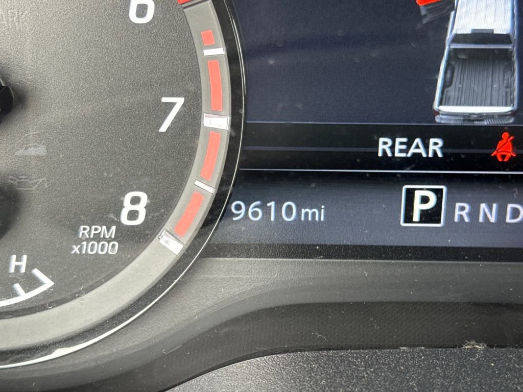 Used 2024 Nissan Titan PRO-4X w/ Pro-4x Convenience Package image 27