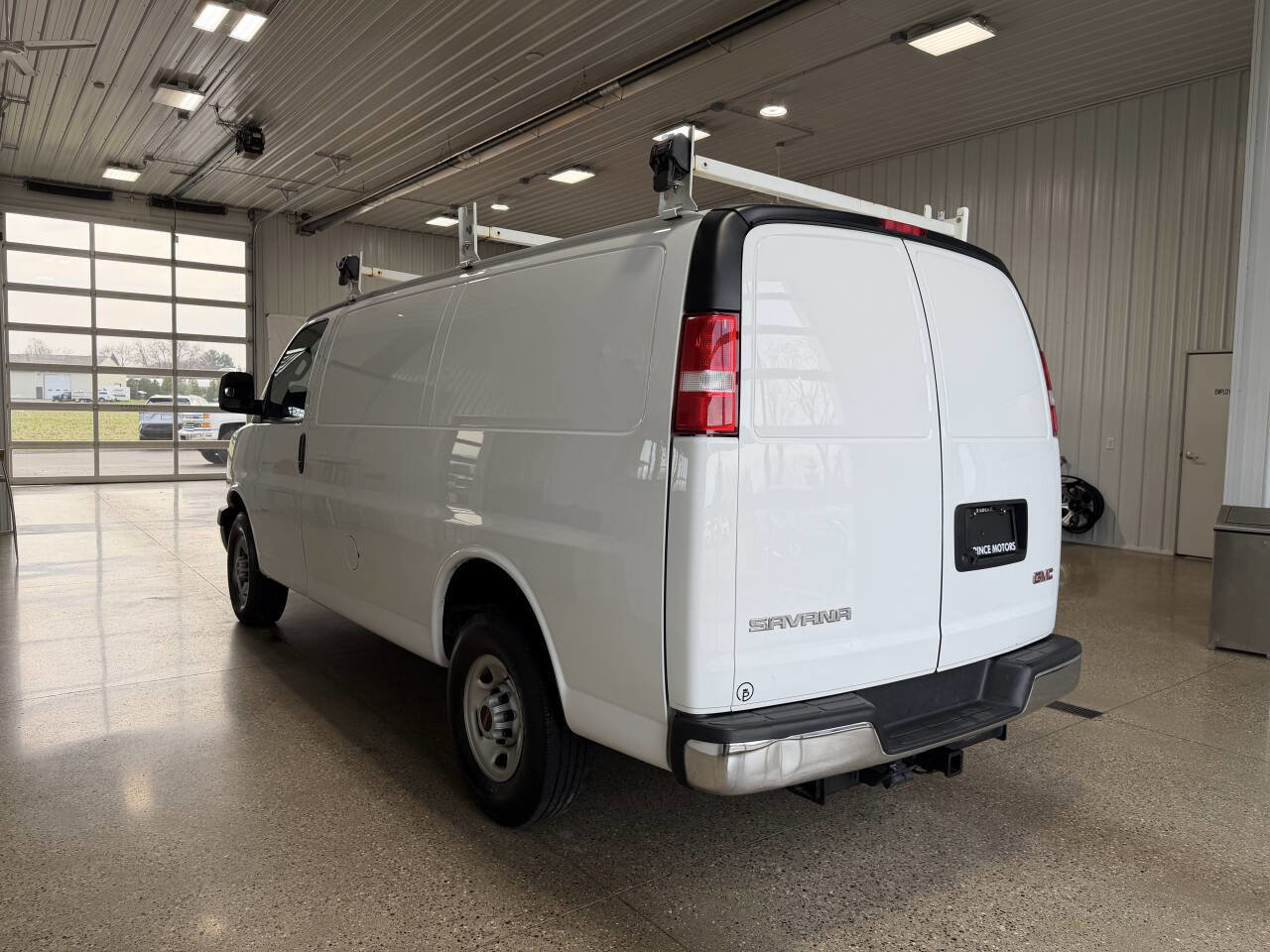 Used 2023 GMC Savana 2500 w/ Driver Convenience Package image 3