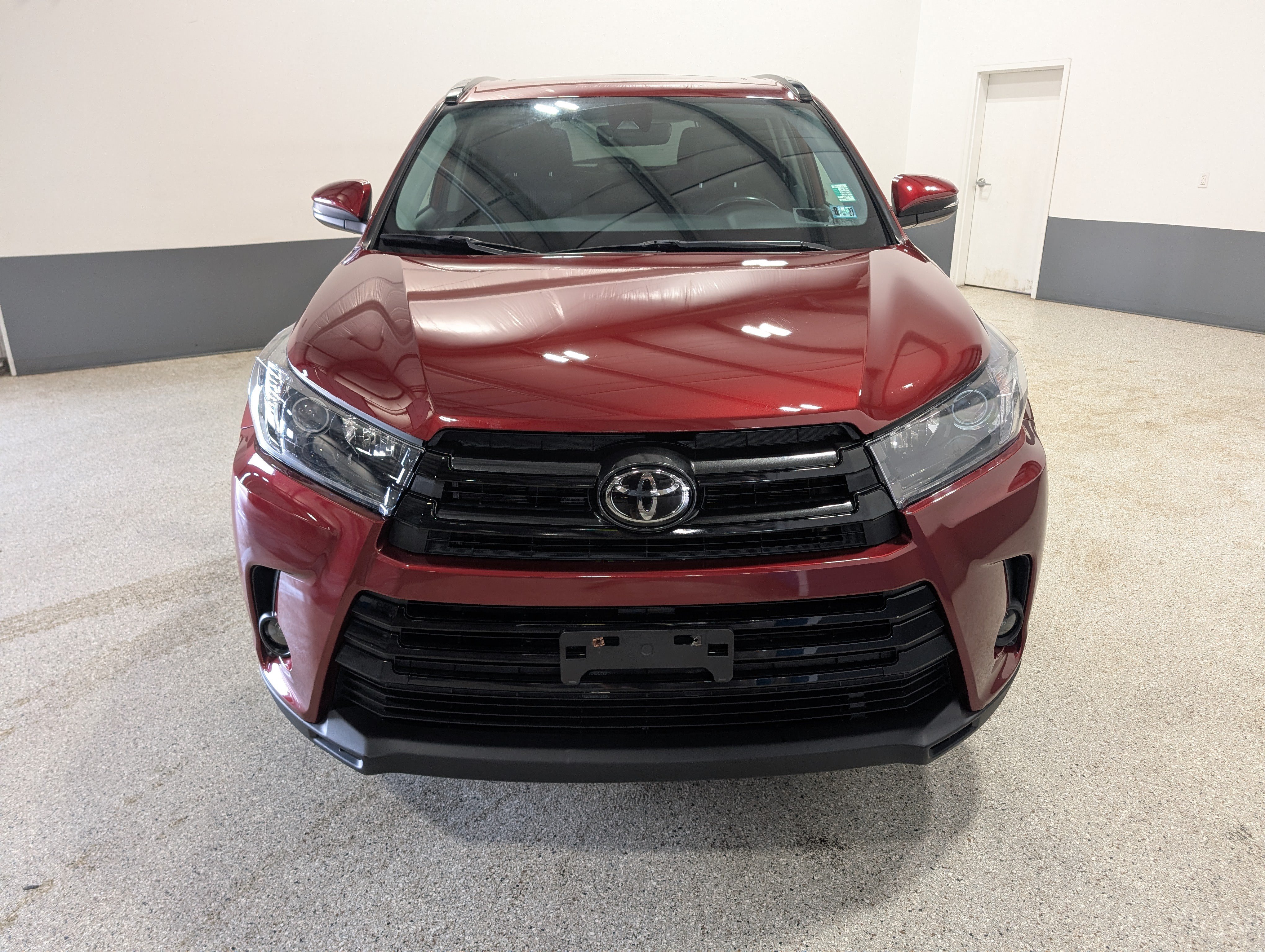 Used 2019 Toyota Highlander SE AWD/4WD image 8