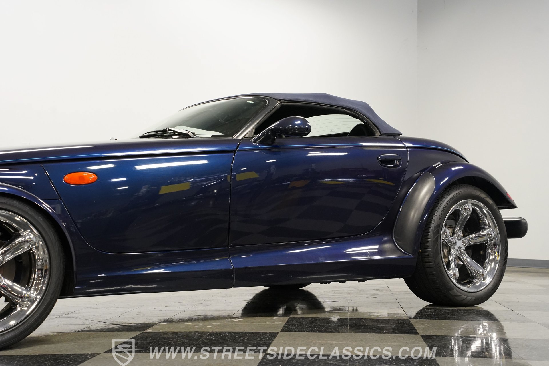 Used 2001 Chrysler Prowler RWD image 23