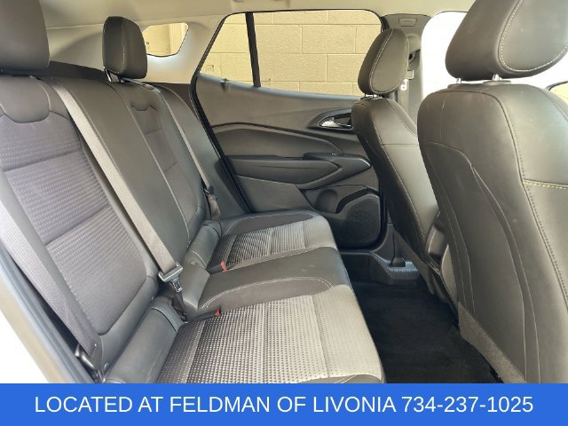 Used 2025 Chevrolet Trax LT w/ Driver Confidence Package FWD image 24