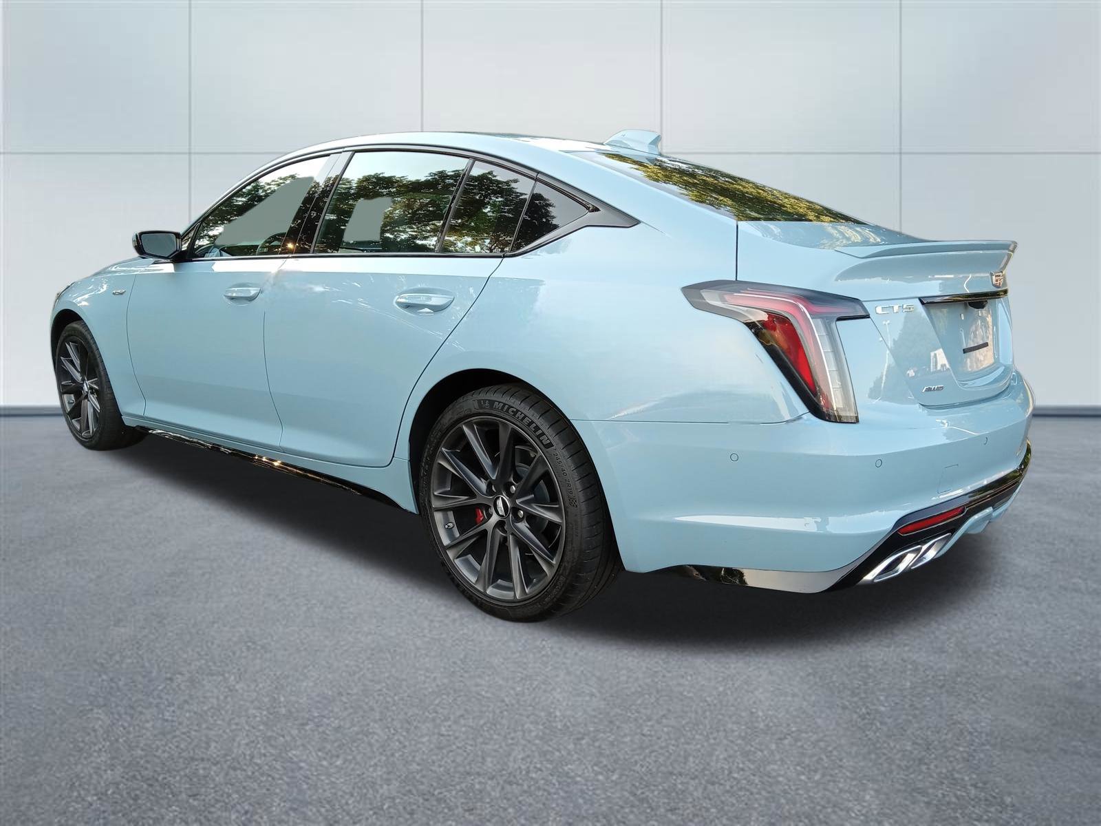 Used 2025 Cadillac CT5 V AWD/4WD image 3