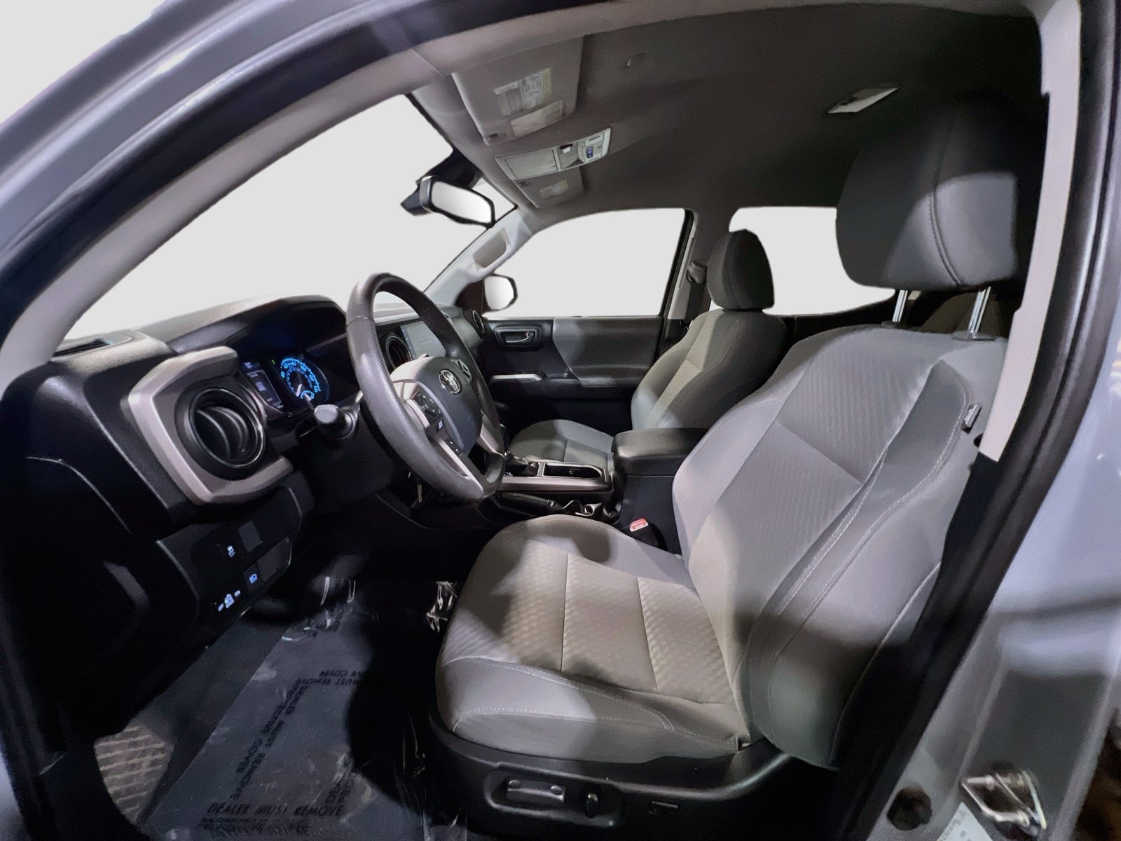 Used 2020 Toyota Tacoma SR5 w/ Technology Package AWD/4WD image 14