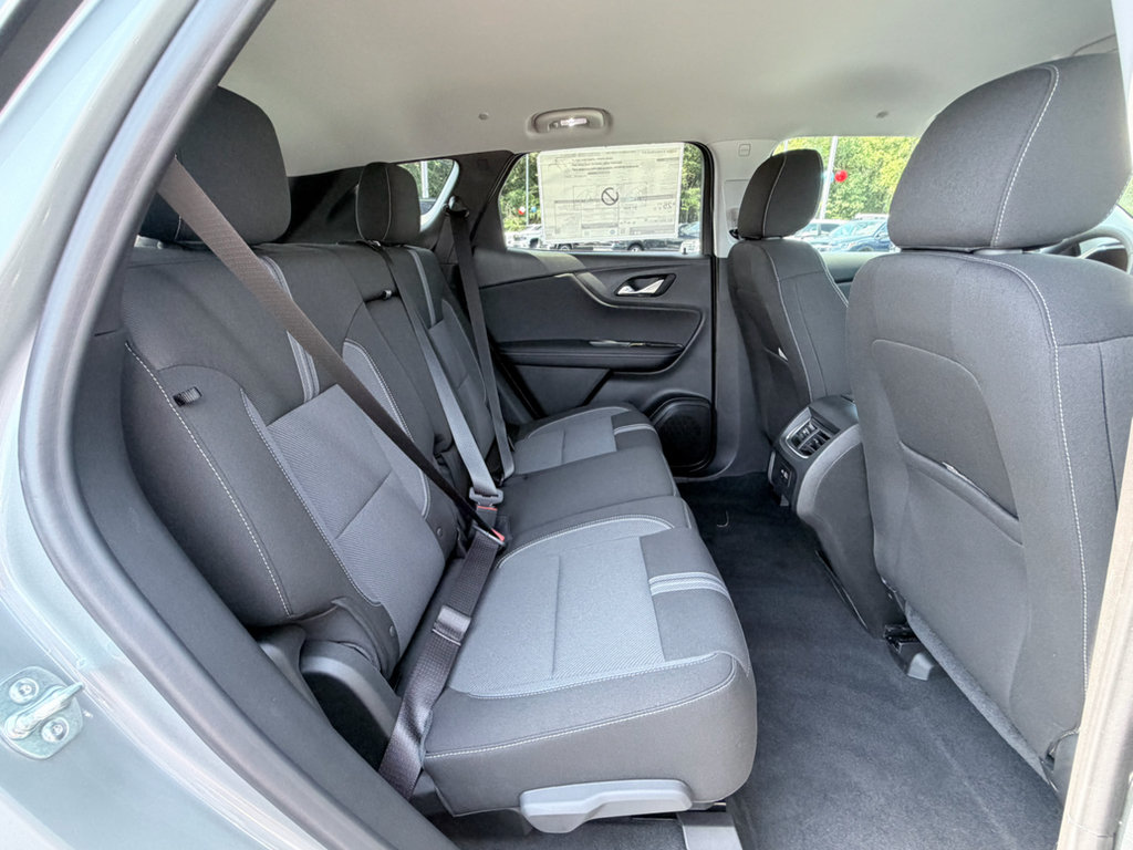 New 2026 Chevrolet Blazer LT w/ Midnight/Sport Edition FWD image 25