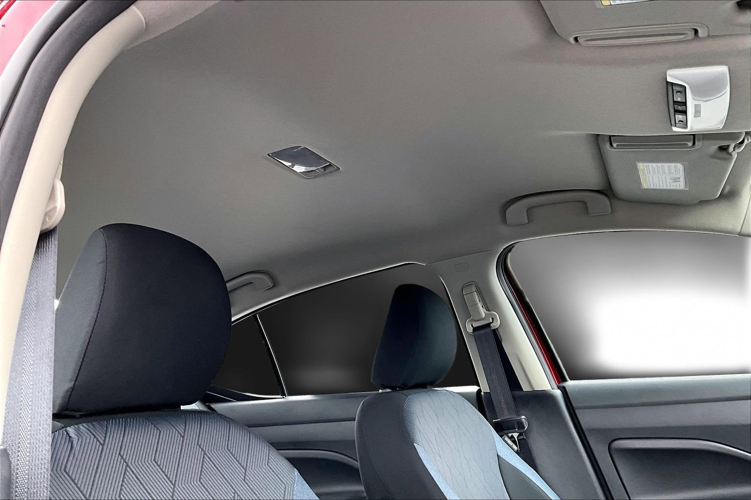 Used 2025 Nissan Versa SV w/ Trunk Package image 16