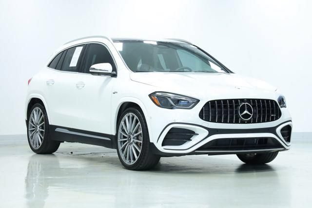 Used 2024 Mercedes-Benz GLA 35 AMG 4MATIC image 3