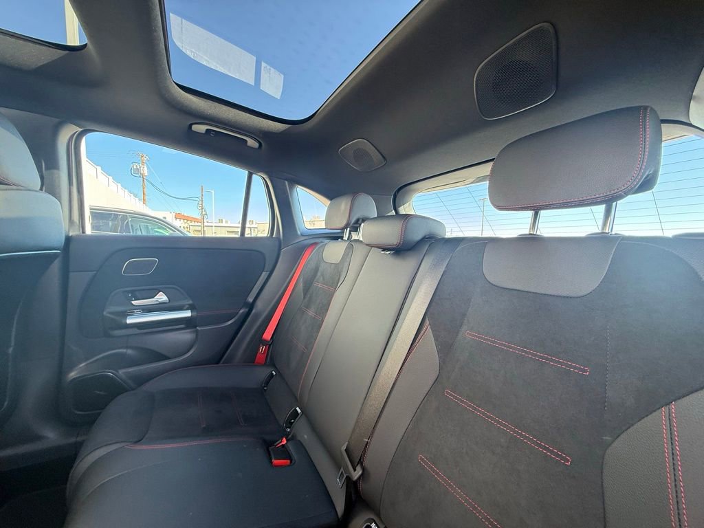 Used 2025 Mercedes-Benz GLA 35 AMG 4MATIC image 8