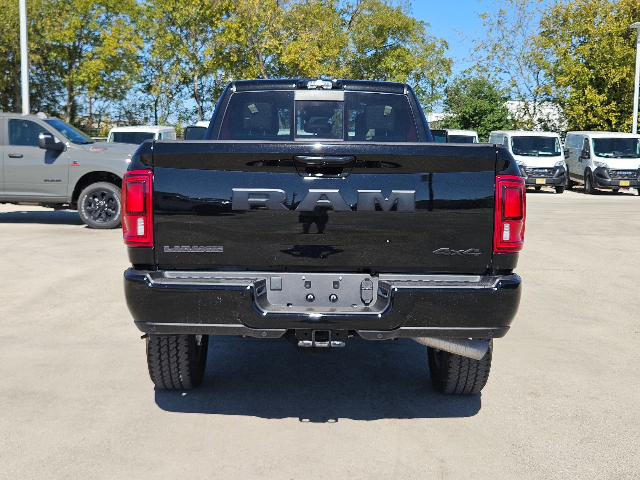 New 2026 RAM 2500 Laramie w/ Night Edition AWD/4WD image 4