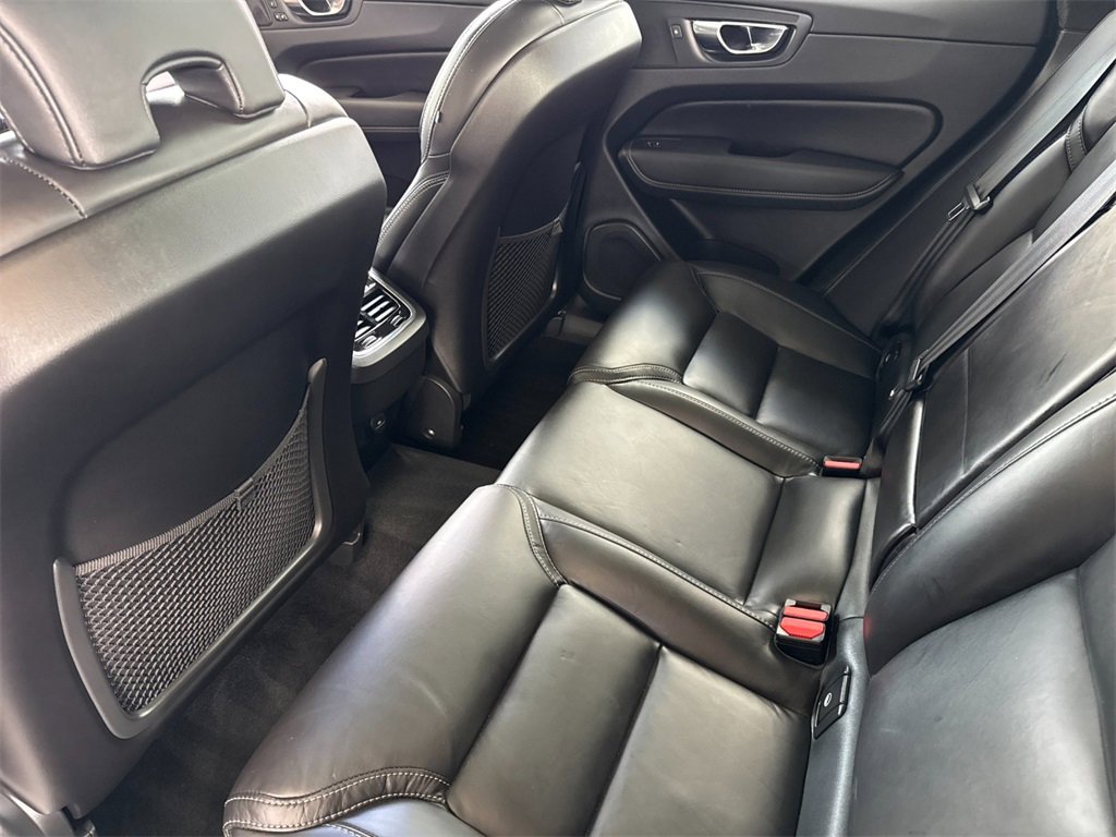 Certified 2023 Volvo XC60 B5 Ultimate w/ Climate Package image 11