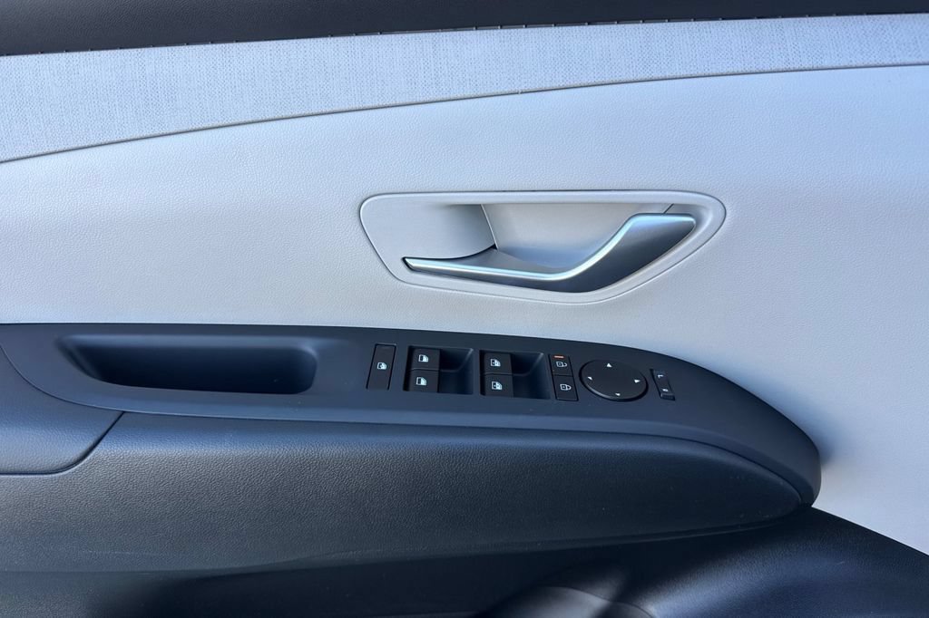 New 2026 Hyundai Tucson SEL FWD image 11