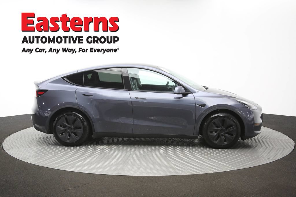 Used 2022 Tesla Model Y Long Range AWD/4WD image 40