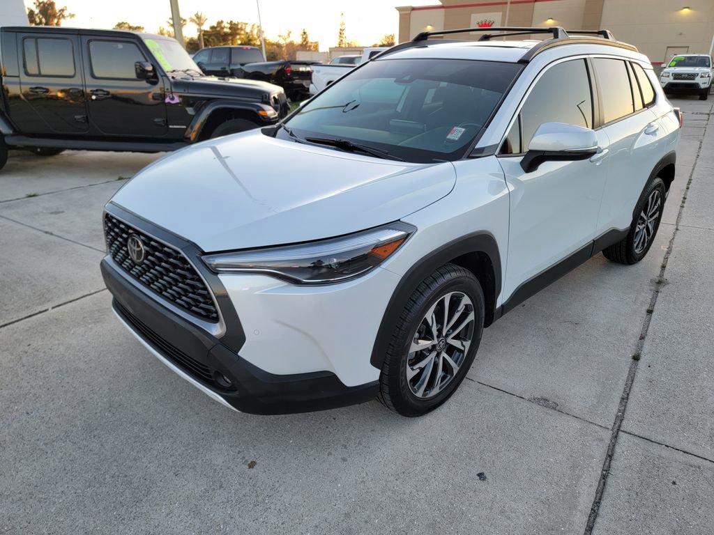 Used 2022 Toyota Corolla Cross XLE w/ Convenience Package