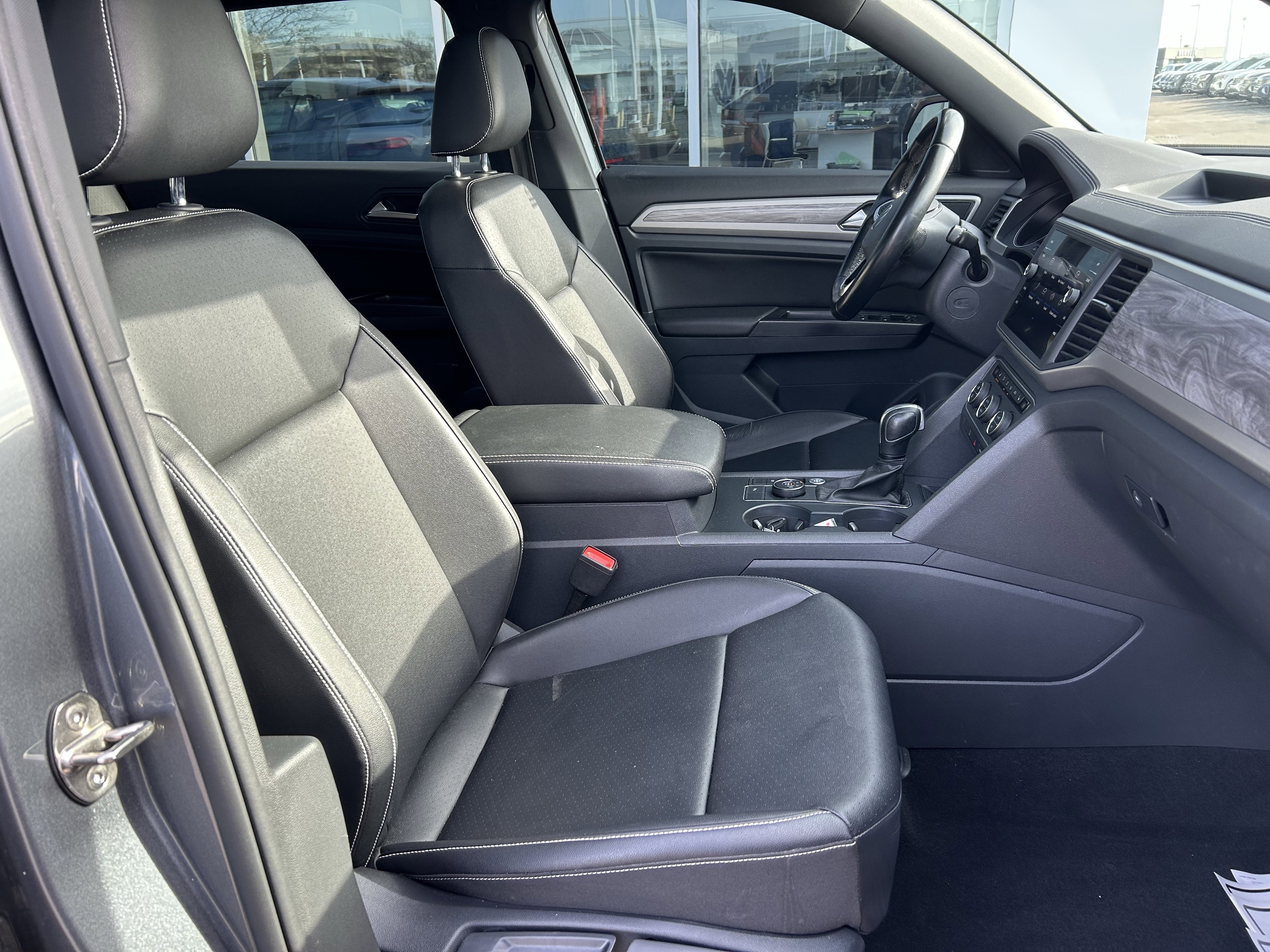 Used 2020 Volkswagen Atlas Cross Sport SE w/ Panoramic Sunroof Package AWD/4WD image 25